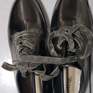 Justfab grey shiny shoes
